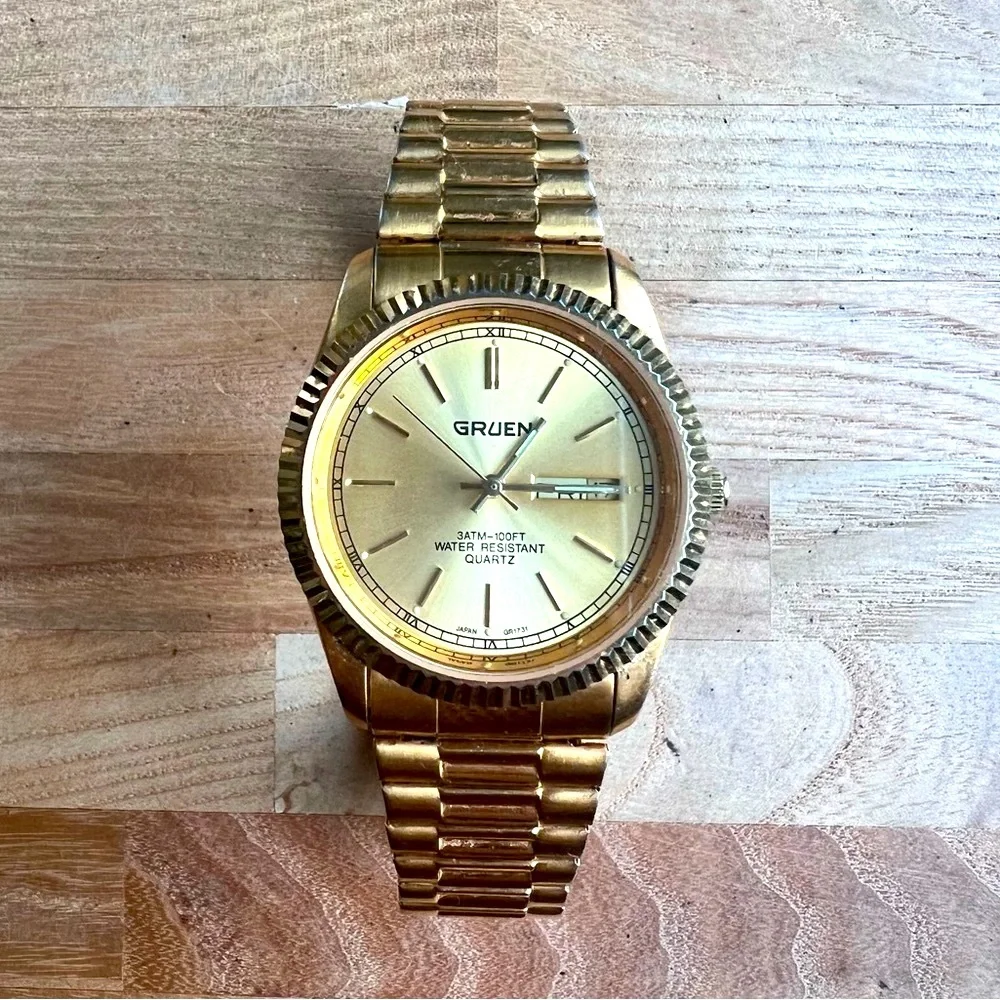 Gruen mens gold tone expansion band watch NEW BATTERY